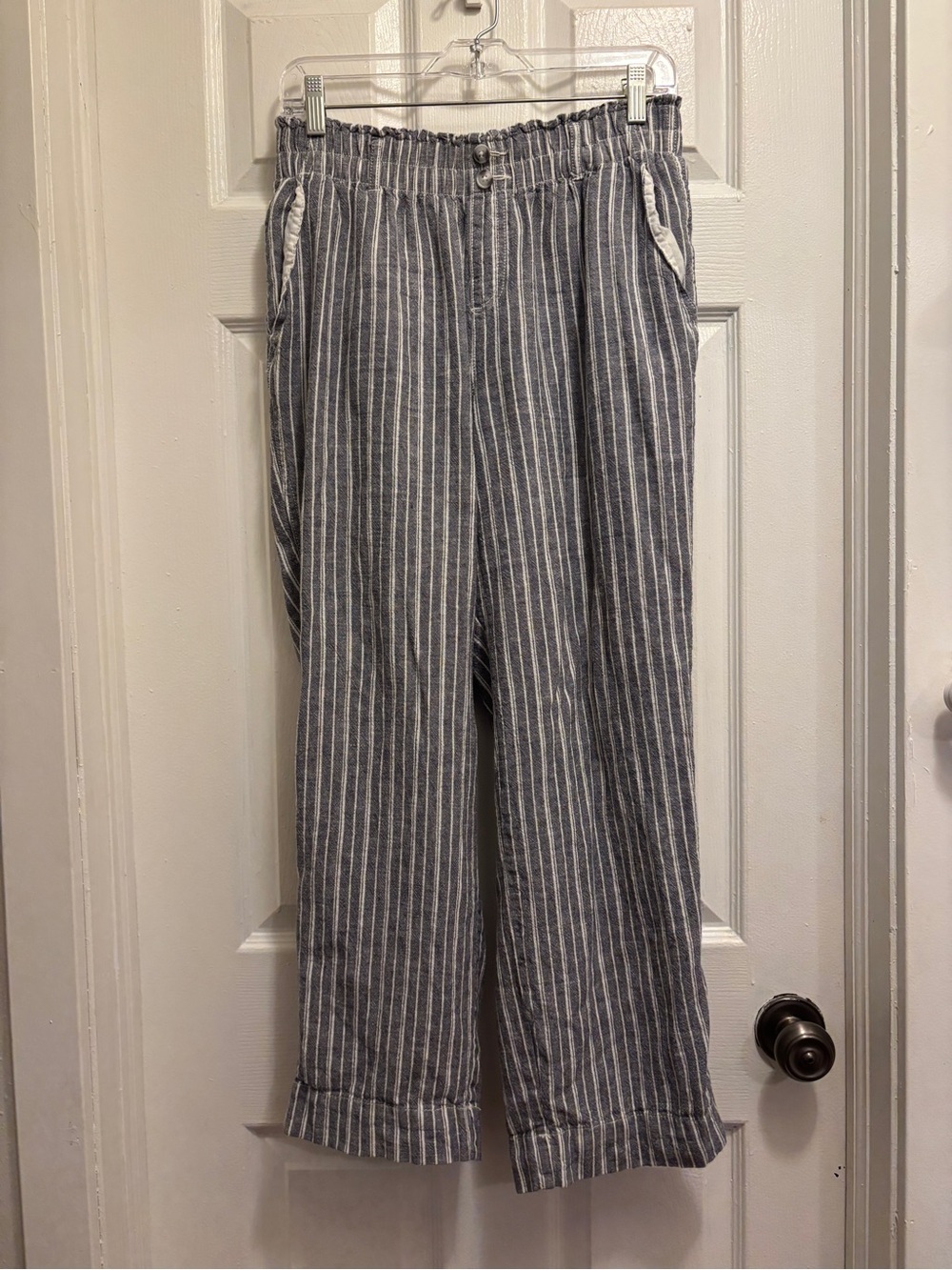 Briggs New York Blue and White Striped Linen Blend Pants